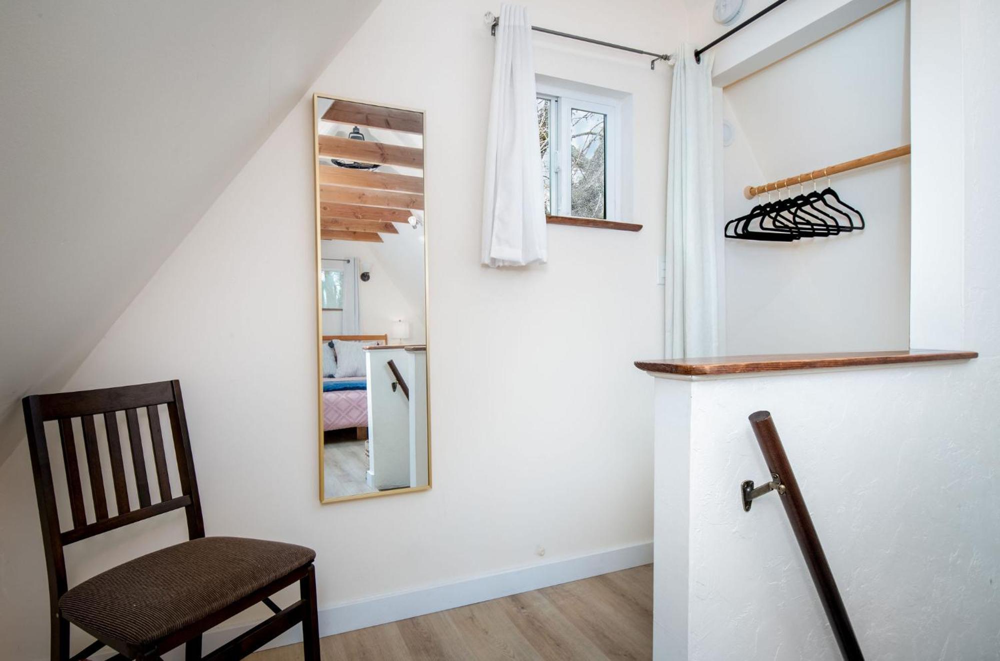 The Carriage House Chic Treetop Loft And Hot Tub Ferienhaus Grass Valley